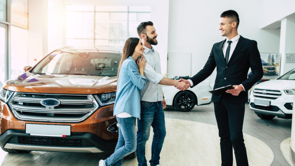 auto-car-dealership-cleaning-by-low-tide